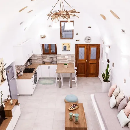 Chora Tholari Apartment *