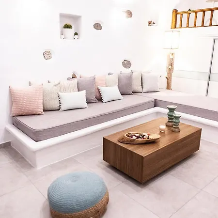 Chora Tholari Apartment