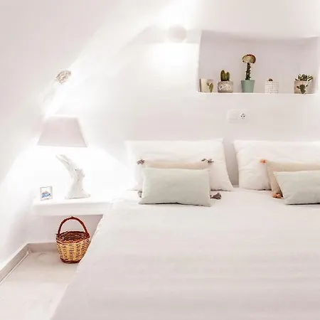 Apartment Chora Tholari