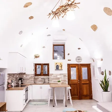 Apartament Chora Tholari